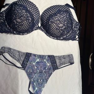 VS Very Sexy push up and panty set , padded bra.Panty is g-sting size M